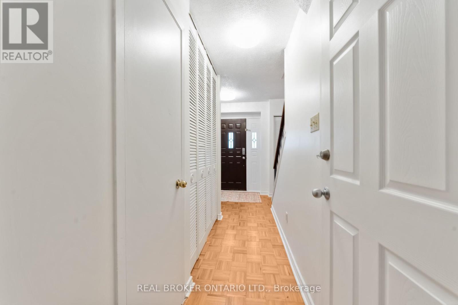 Photo 6 of 77 Priam Way, Ottawa ON