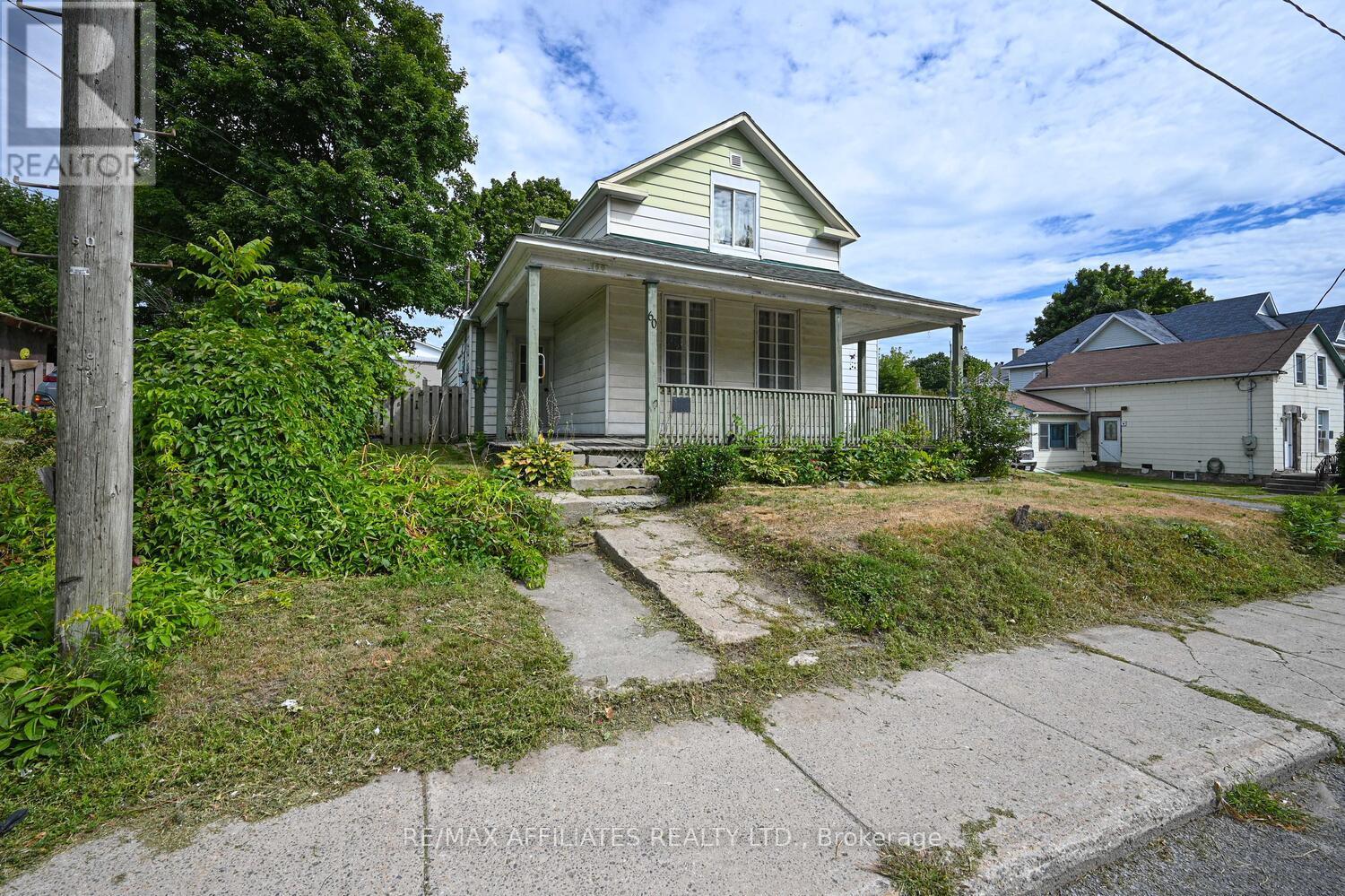 Photo 43 of 60 Chambers Street, Smiths Falls ON