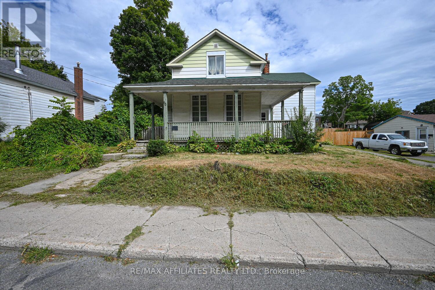 Photo 39 of 60 Chambers Street, Smiths Falls ON