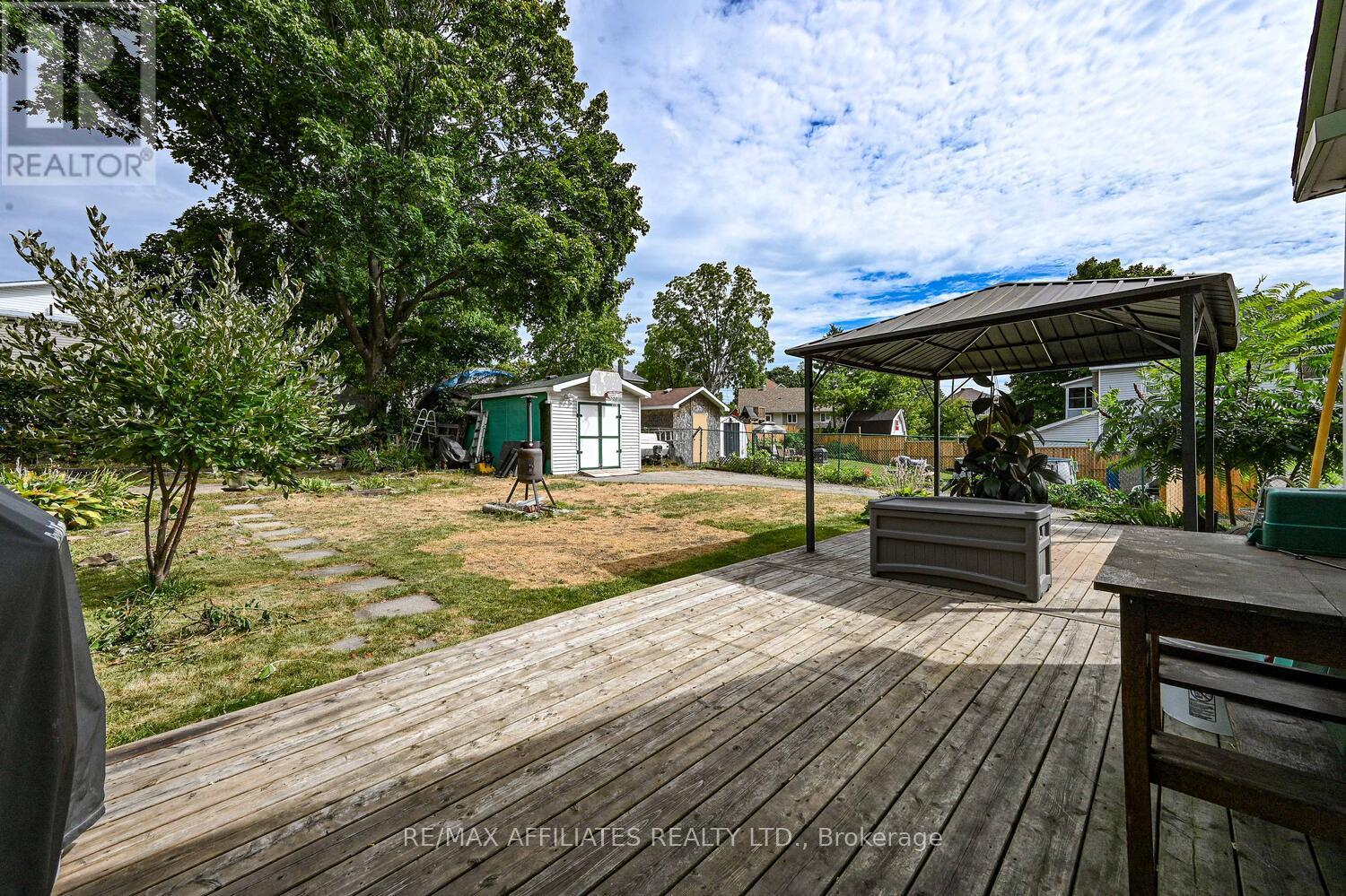 Photo 20 of 60 Chambers Street, Smiths Falls ON