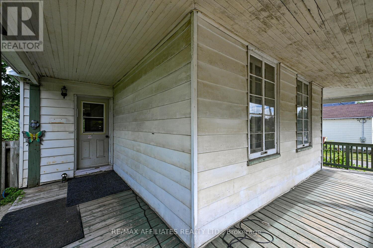 Photo 46 of 60 Chambers Street, Smiths Falls ON