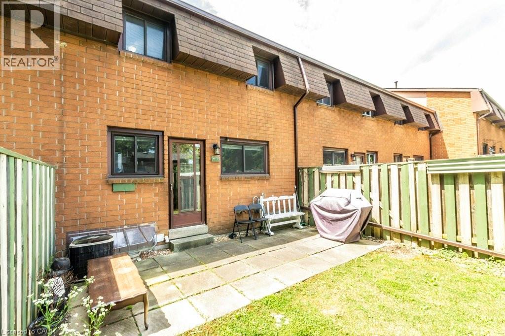 Photo 7 of 444 Stone Church Road W Unit M 7, Hamilton ON