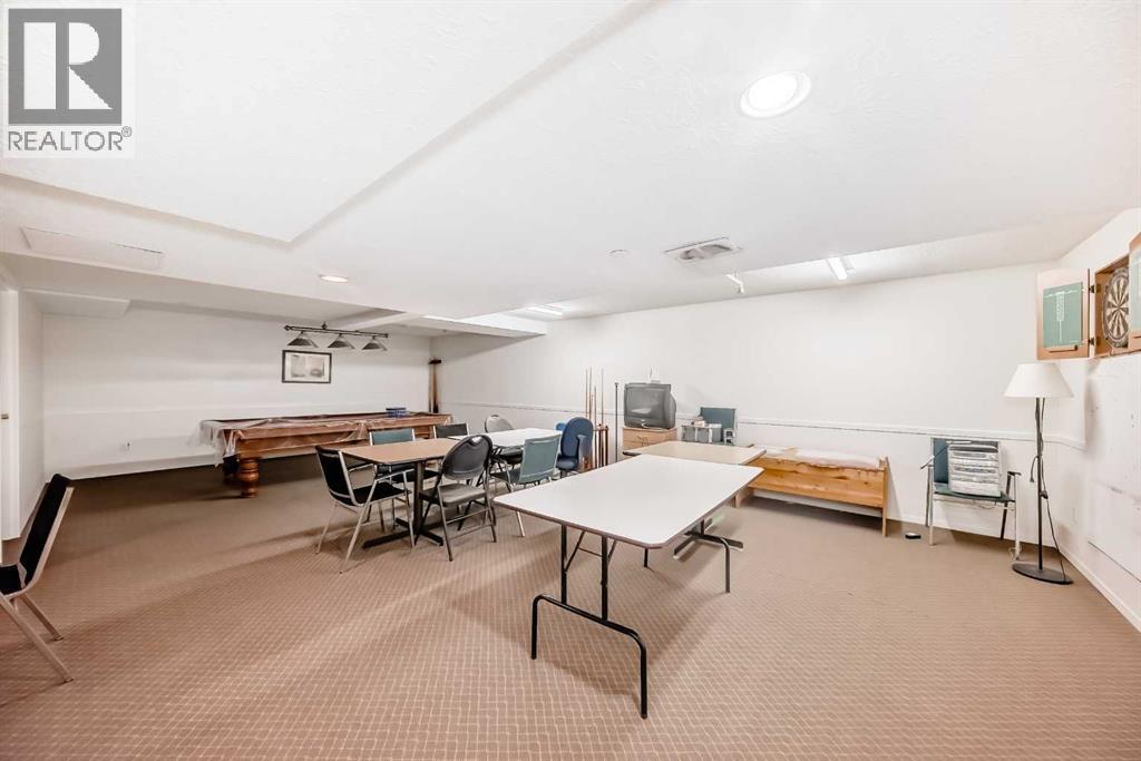 Single Family House for Sale in   Pinecliff Grove NE Pineridge Calgary 