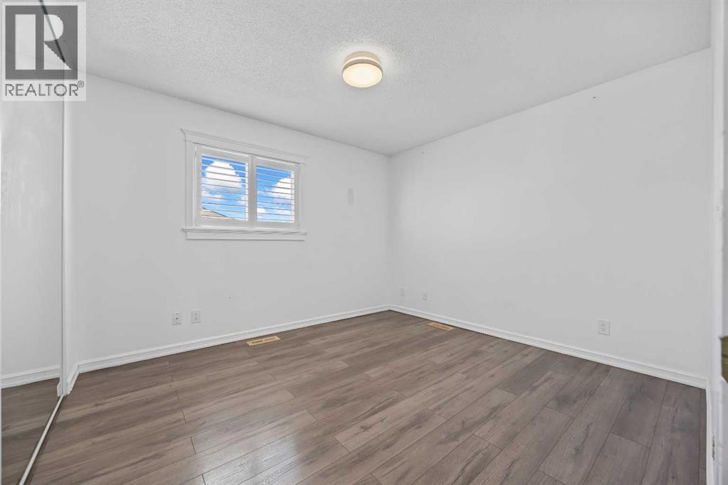 Photo 14 of 31 Martinridge Place Ne, Calgary AB