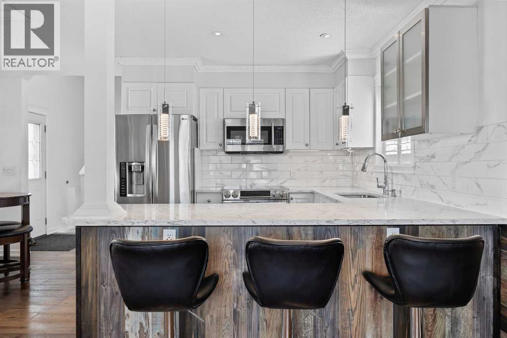 Photo 7 of 31 Martinridge Place Ne, Calgary AB