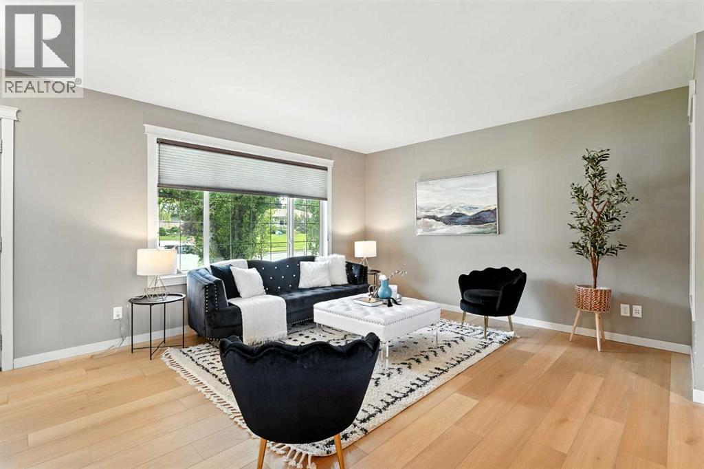 Photo 15 of 284 Acadia Drive Se, Calgary AB