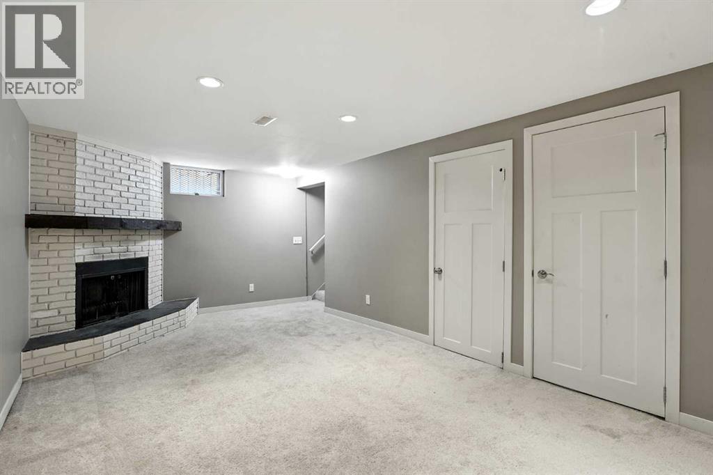 Photo 4 of 284 Acadia Drive Se, Calgary AB