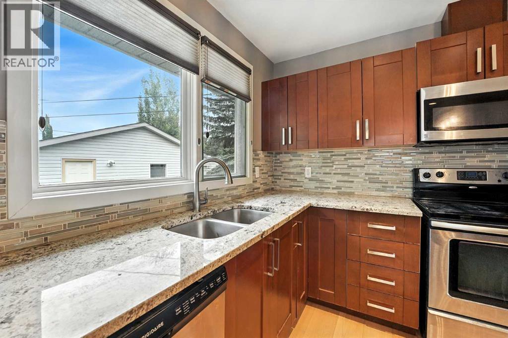Photo 9 of 284 Acadia Drive Se, Calgary AB