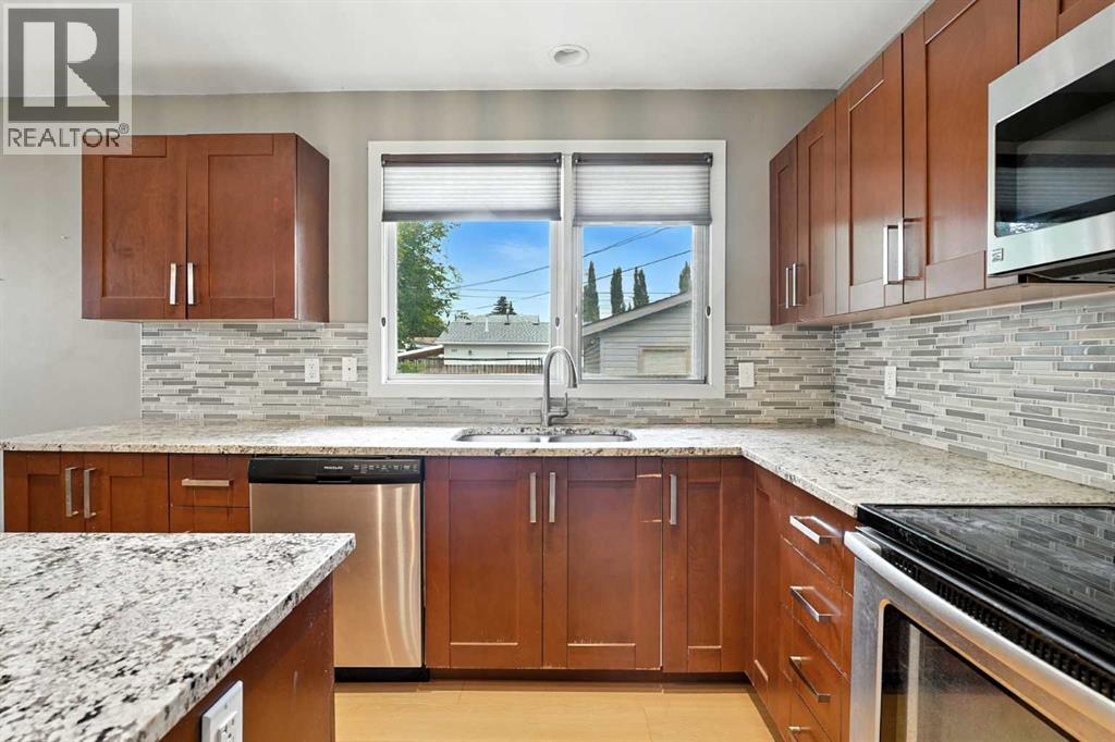 Photo 31 of 284 Acadia Drive Se, Calgary AB
