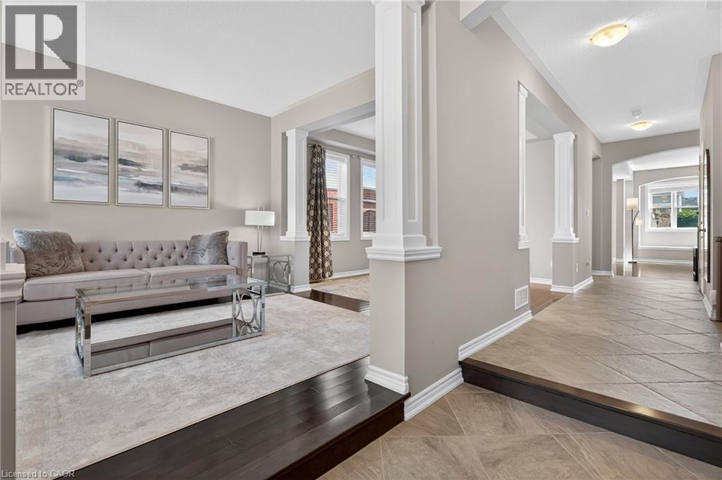 Photo 16 of 52 Tremaine Drive, Kitchener ON