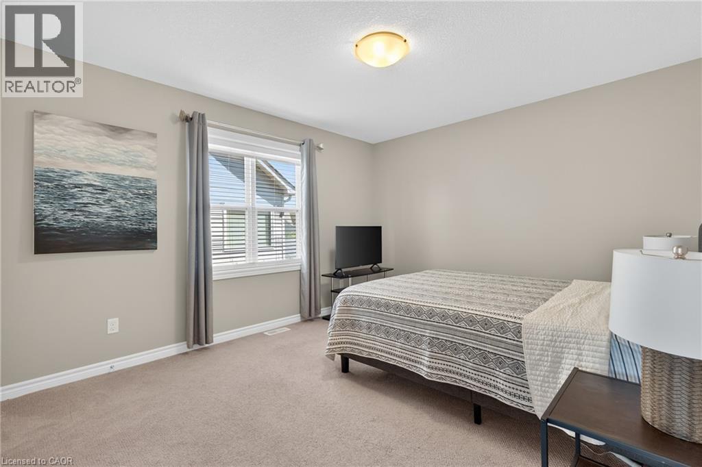 Photo 31 of 52 Tremaine Drive, Kitchener ON