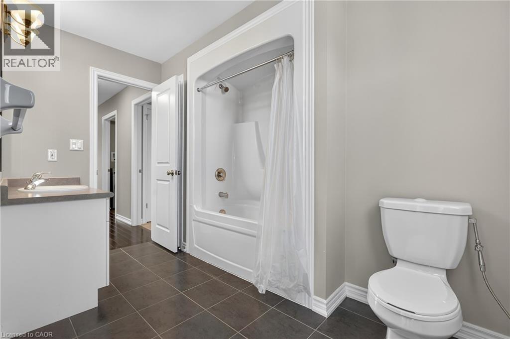 Photo 28 of 52 Tremaine Drive, Kitchener ON