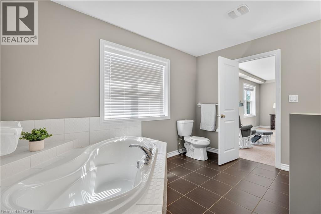 Photo 24 of 52 Tremaine Drive, Kitchener ON
