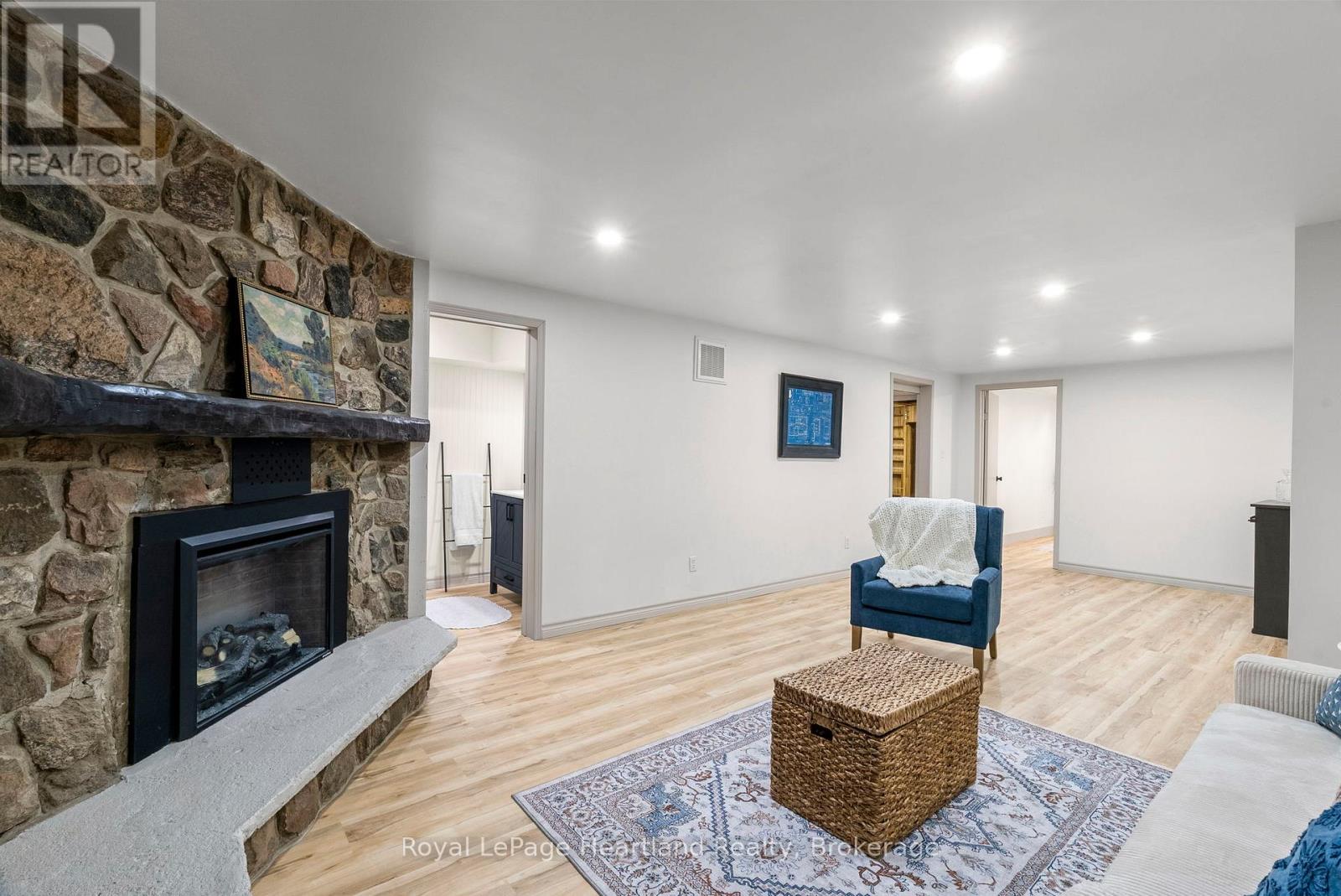 Photo 6 of 542 Angus Street, North Huron ON