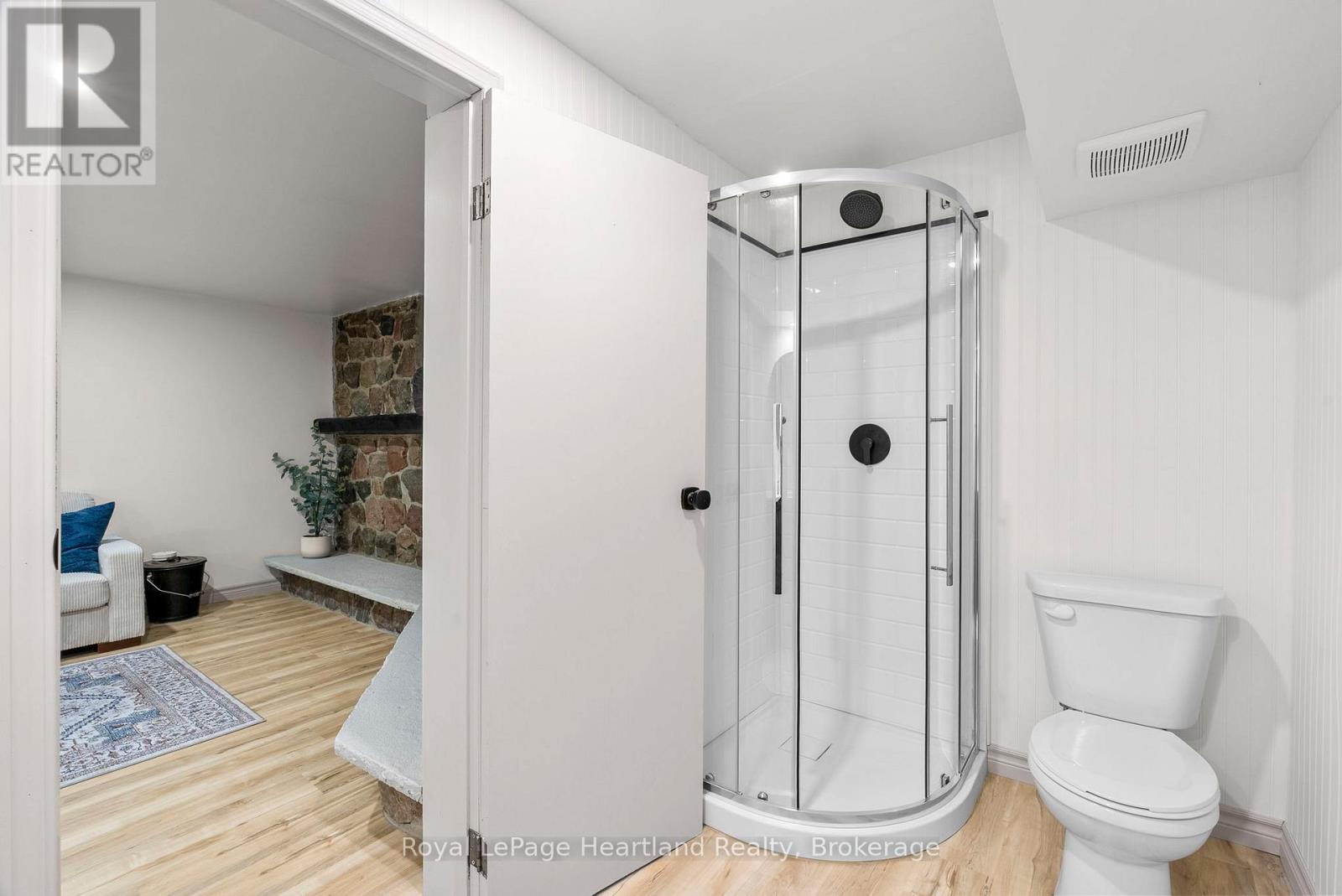 Photo 30 of 542 Angus Street, North Huron ON