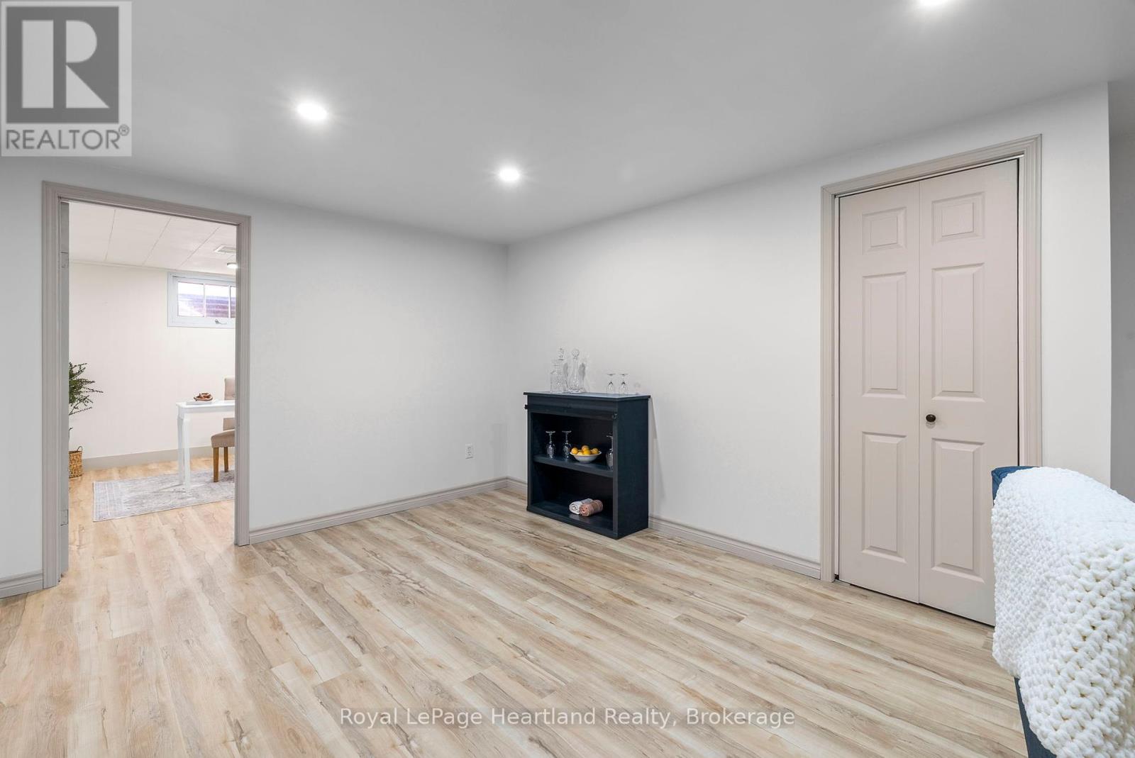 Photo 7 of 542 Angus Street, North Huron ON