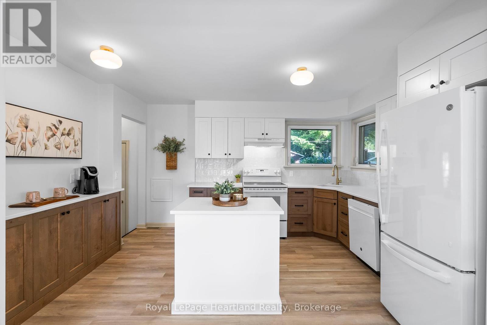 Photo 15 of 542 Angus Street, North Huron ON