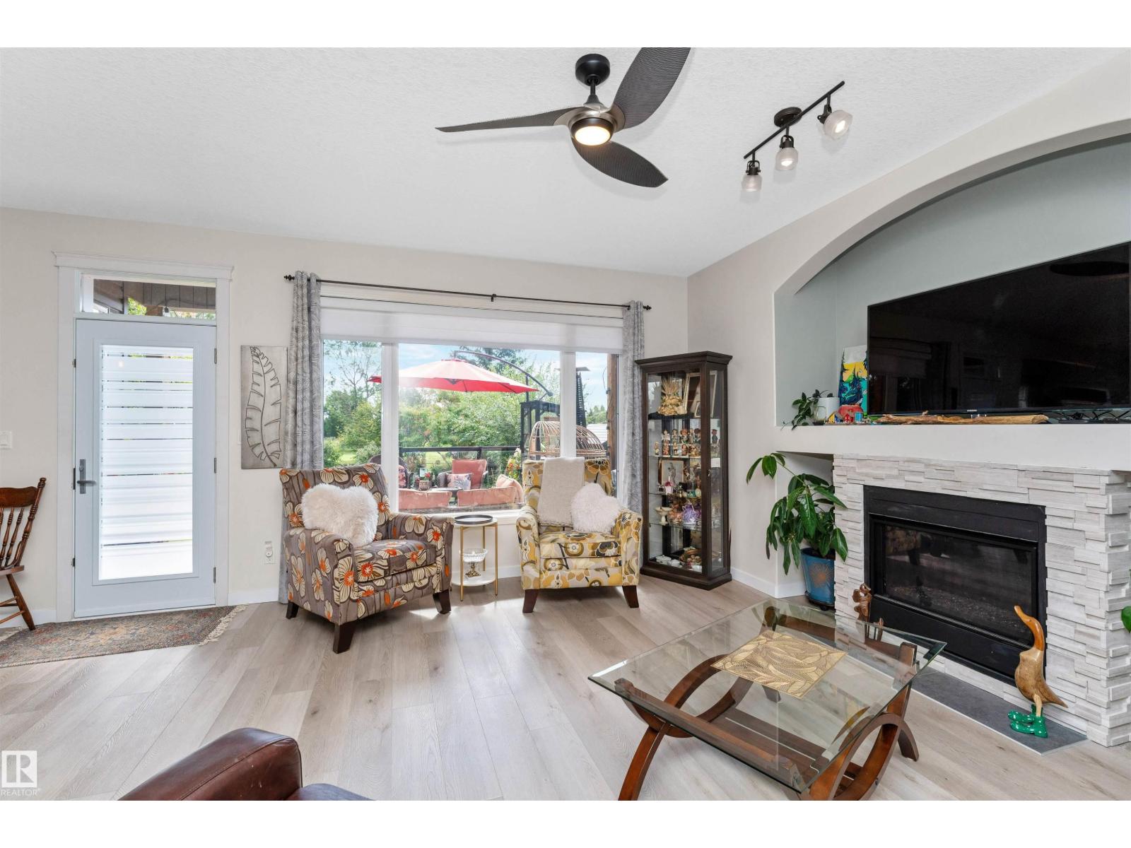 Photo 12 of 9123 210 St Nw, Edmonton AB