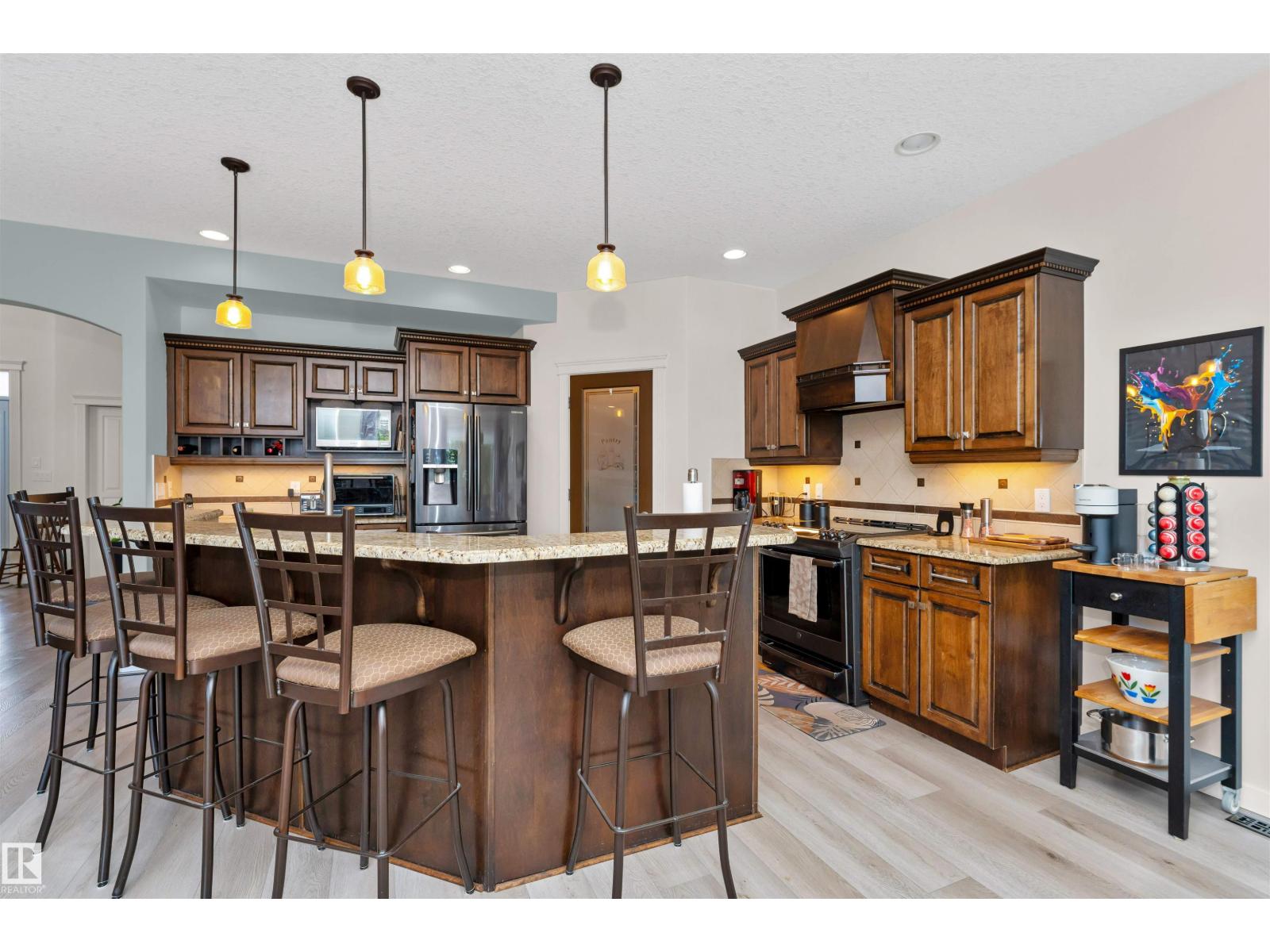 Photo 15 of 9123 210 St Nw, Edmonton AB