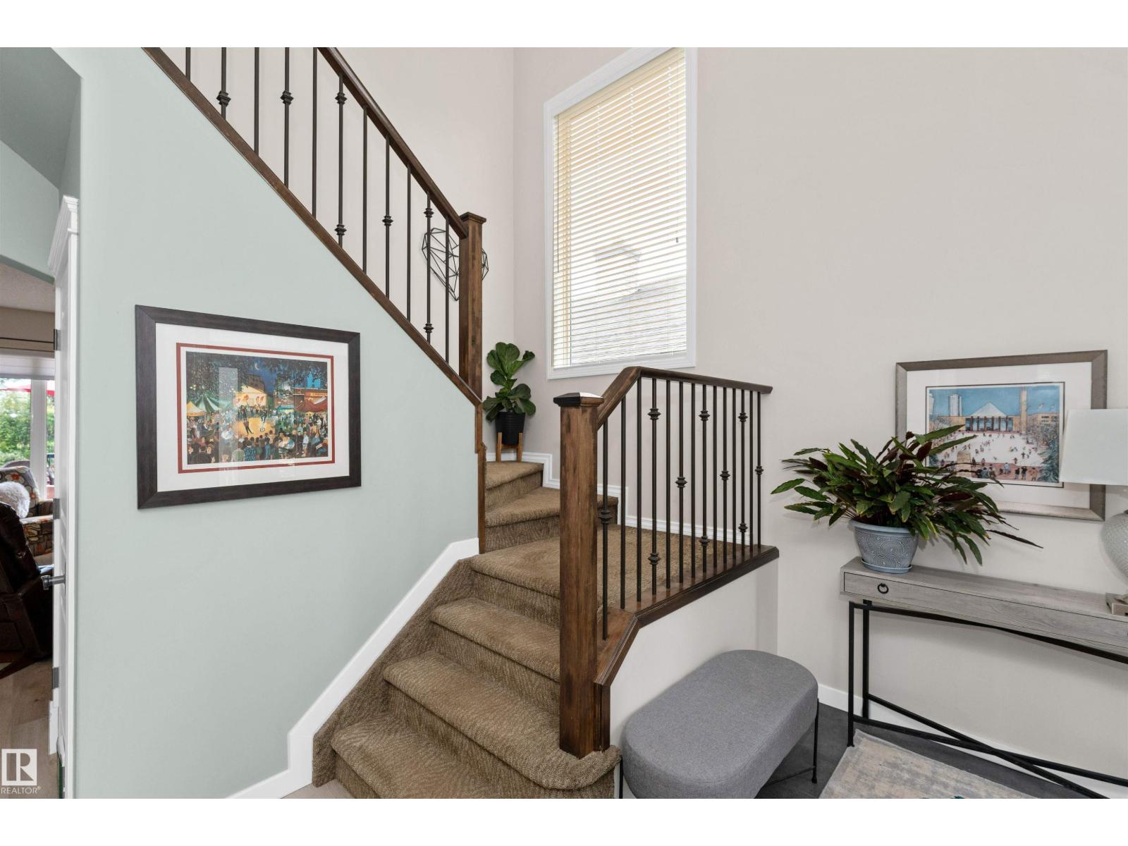 Photo 25 of 9123 210 St Nw, Edmonton AB