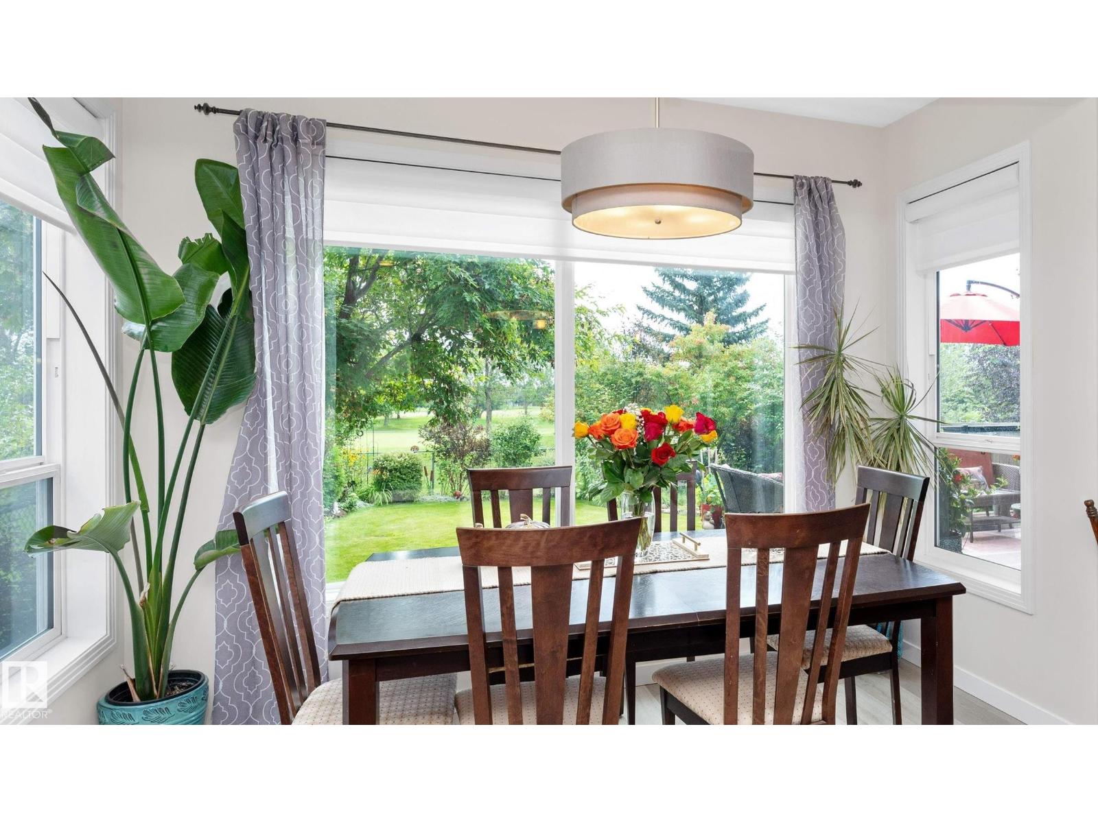 Photo 4 of 9123 210 St Nw, Edmonton AB