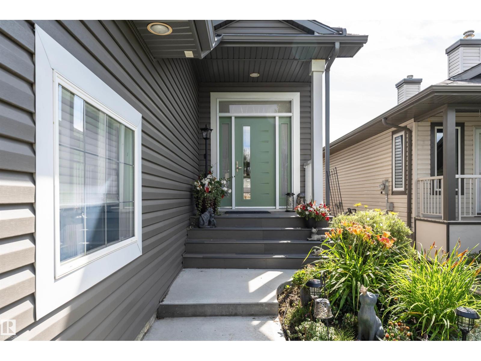 Photo 6 of 9123 210 St Nw, Edmonton AB