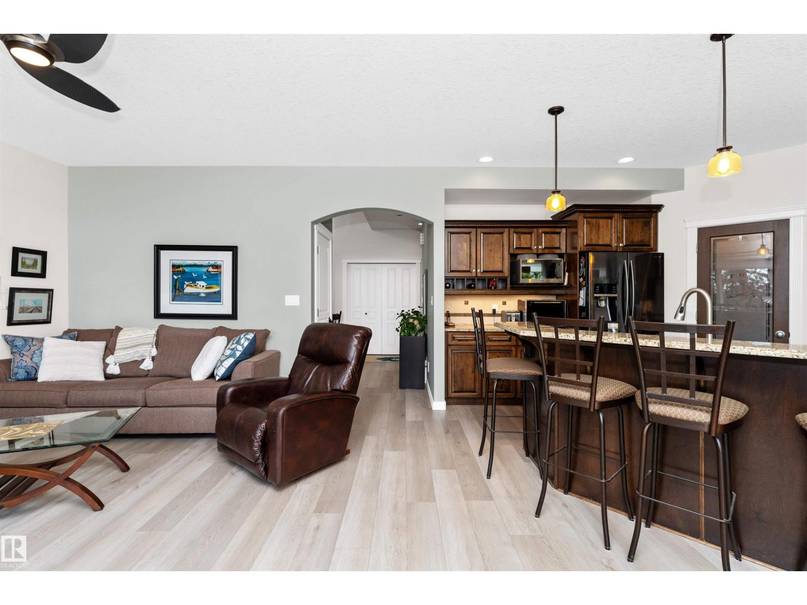 Photo 9 of 9123 210 St Nw, Edmonton AB
