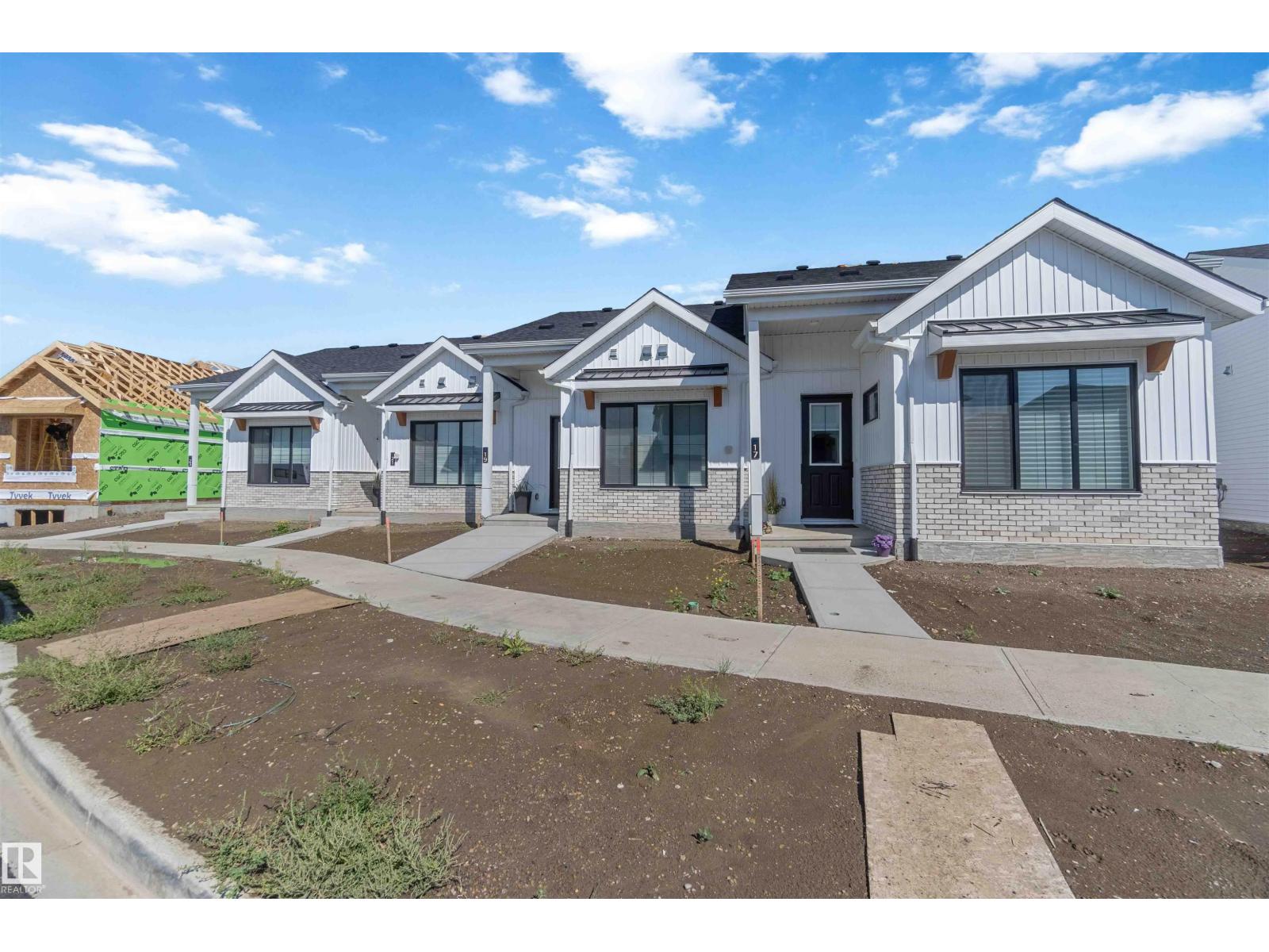 Photo 8 of 19 Deer Meadow Cr, Fort Saskatchewan AB