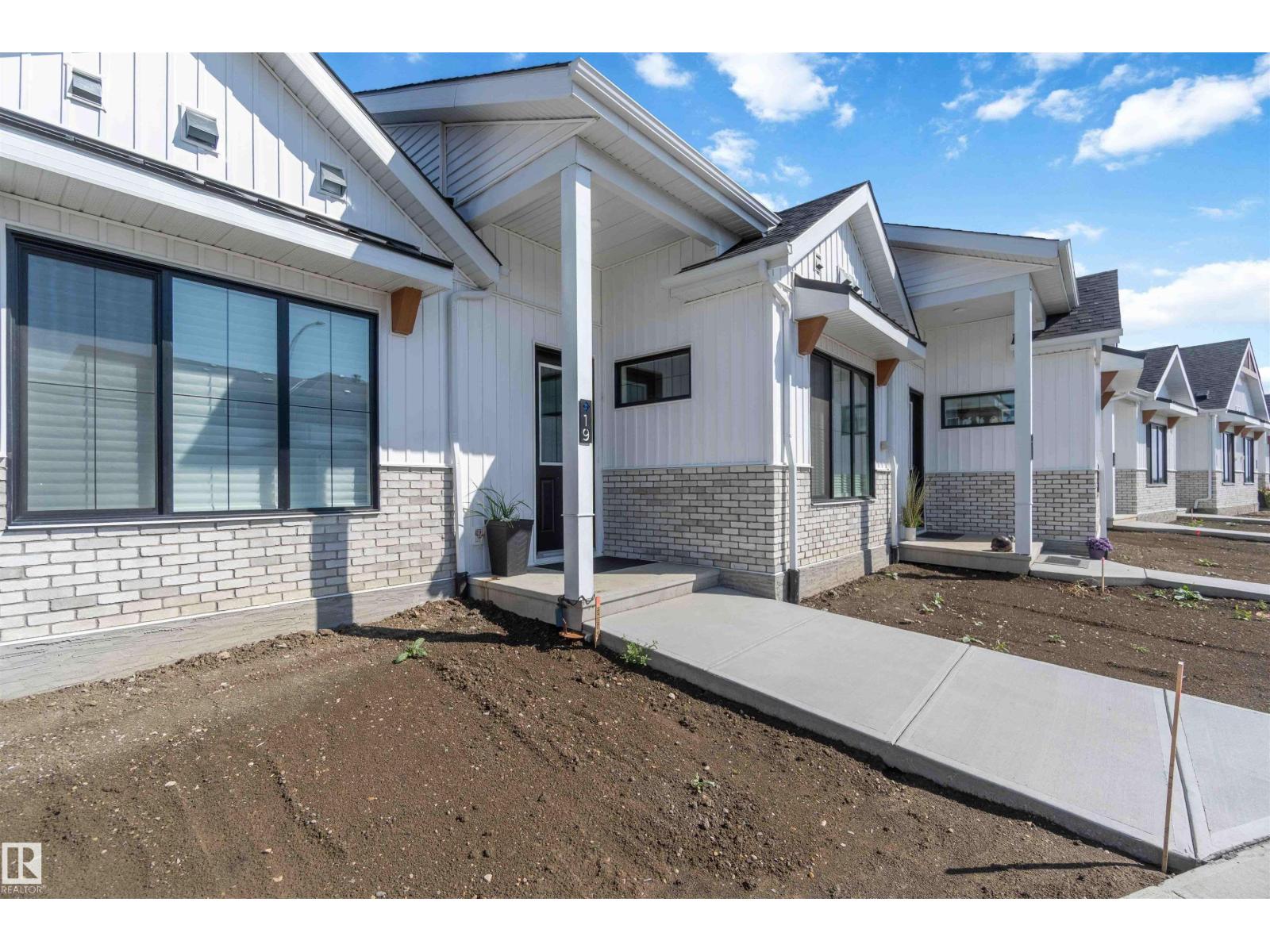 Photo 14 of 19 Deer Meadow Cr, Fort Saskatchewan AB