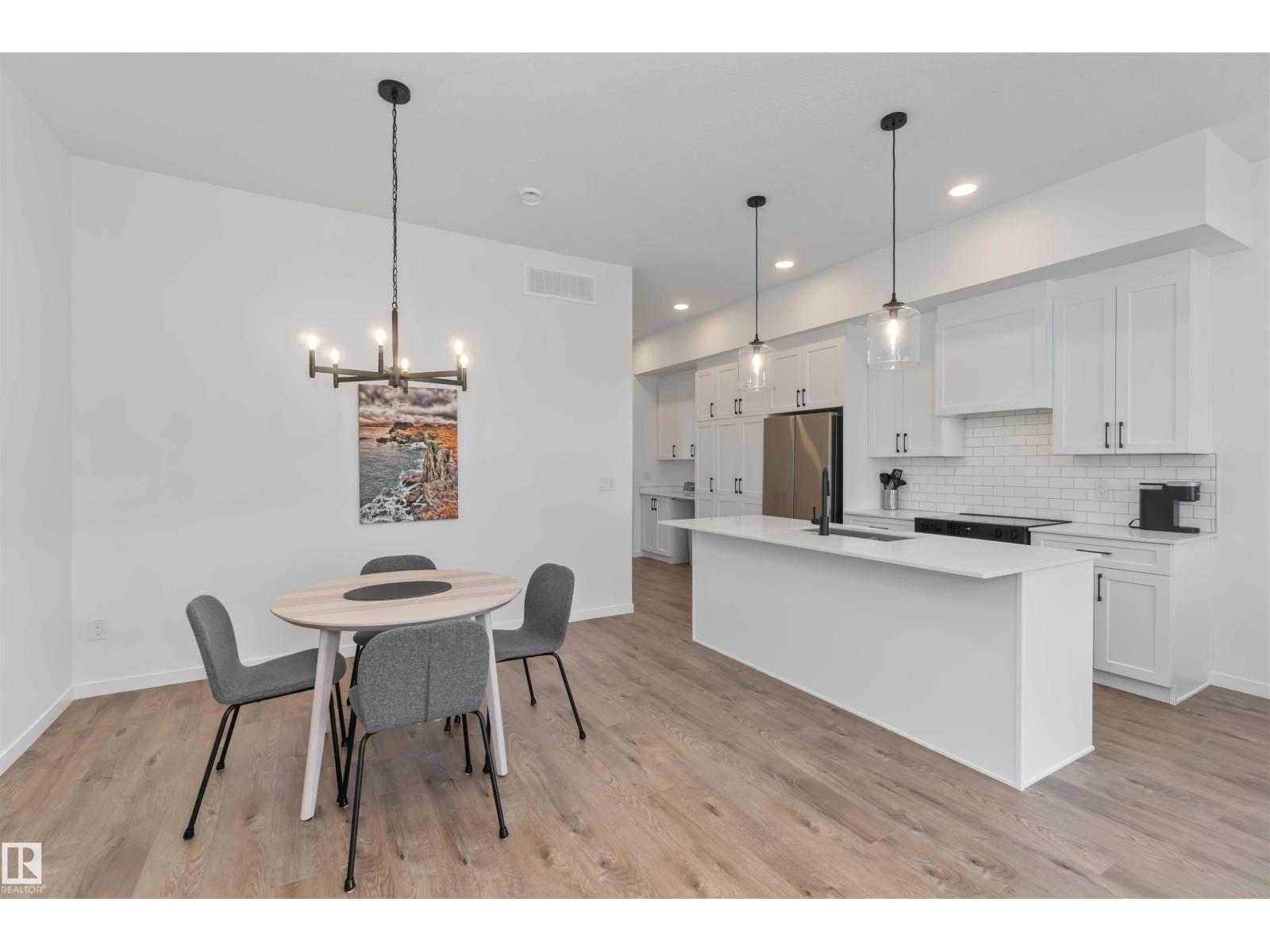 Photo 7 of 19 Deer Meadow Cr, Fort Saskatchewan AB
