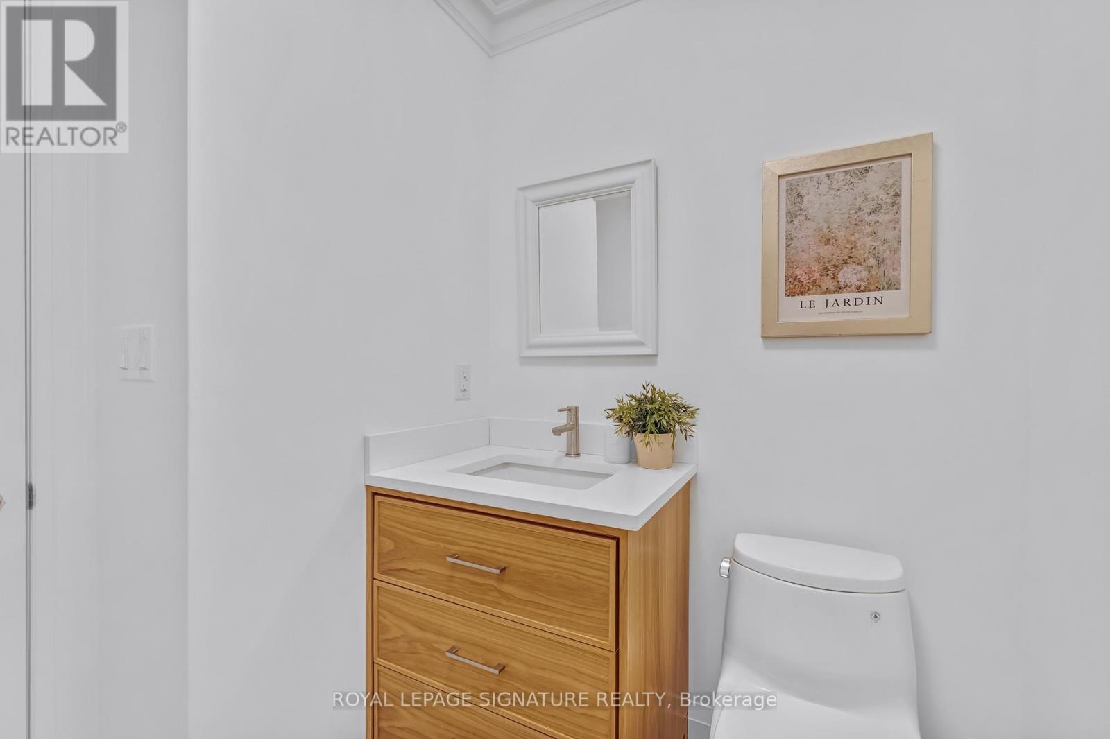 Photo 18 of 51 Coldstream Avenue, Toronto ON