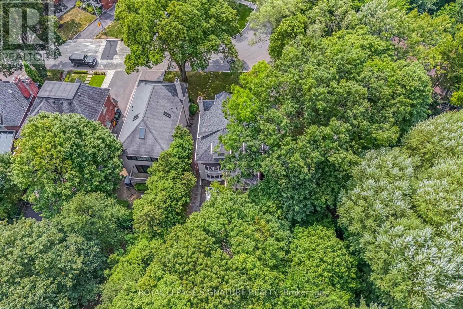 Photo 2 of 51 Coldstream Avenue, Toronto ON