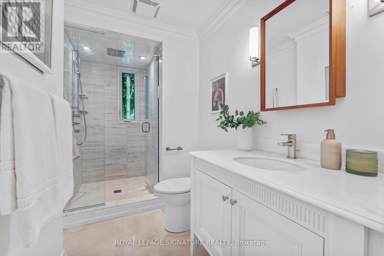Photo 26 of 51 Coldstream Avenue, Toronto ON