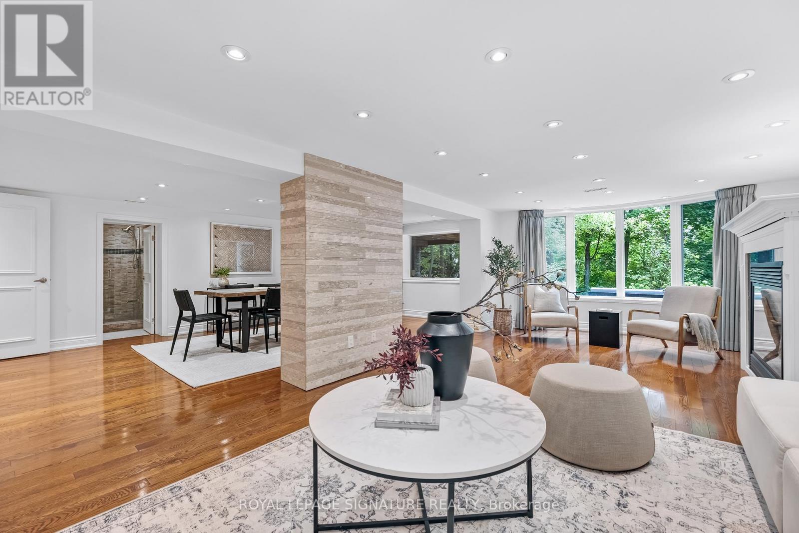 Photo 34 of 51 Coldstream Avenue, Toronto ON