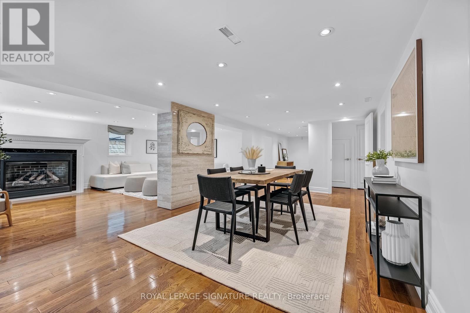 Photo 36 of 51 Coldstream Avenue, Toronto ON