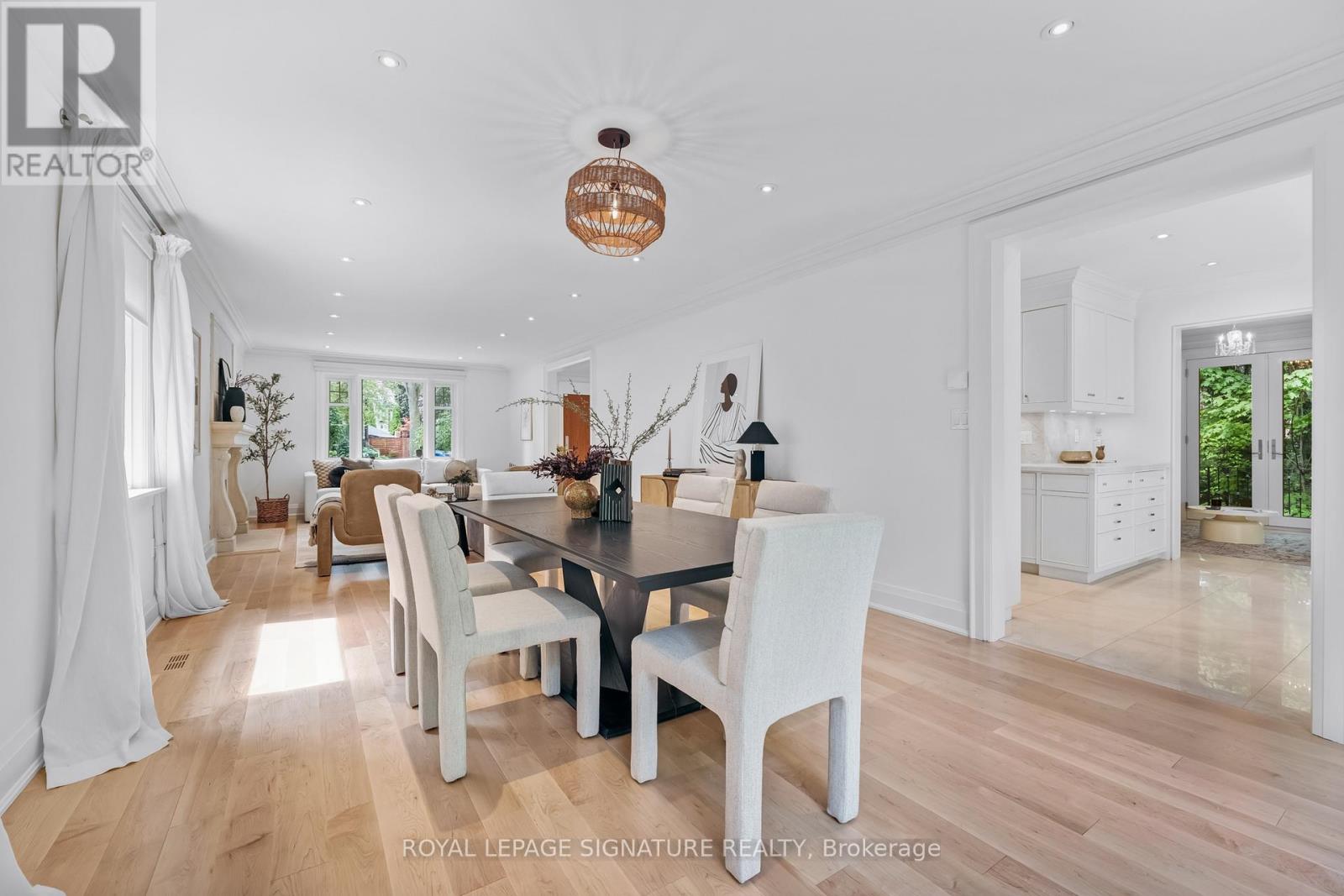 Photo 9 of 51 Coldstream Avenue, Toronto ON