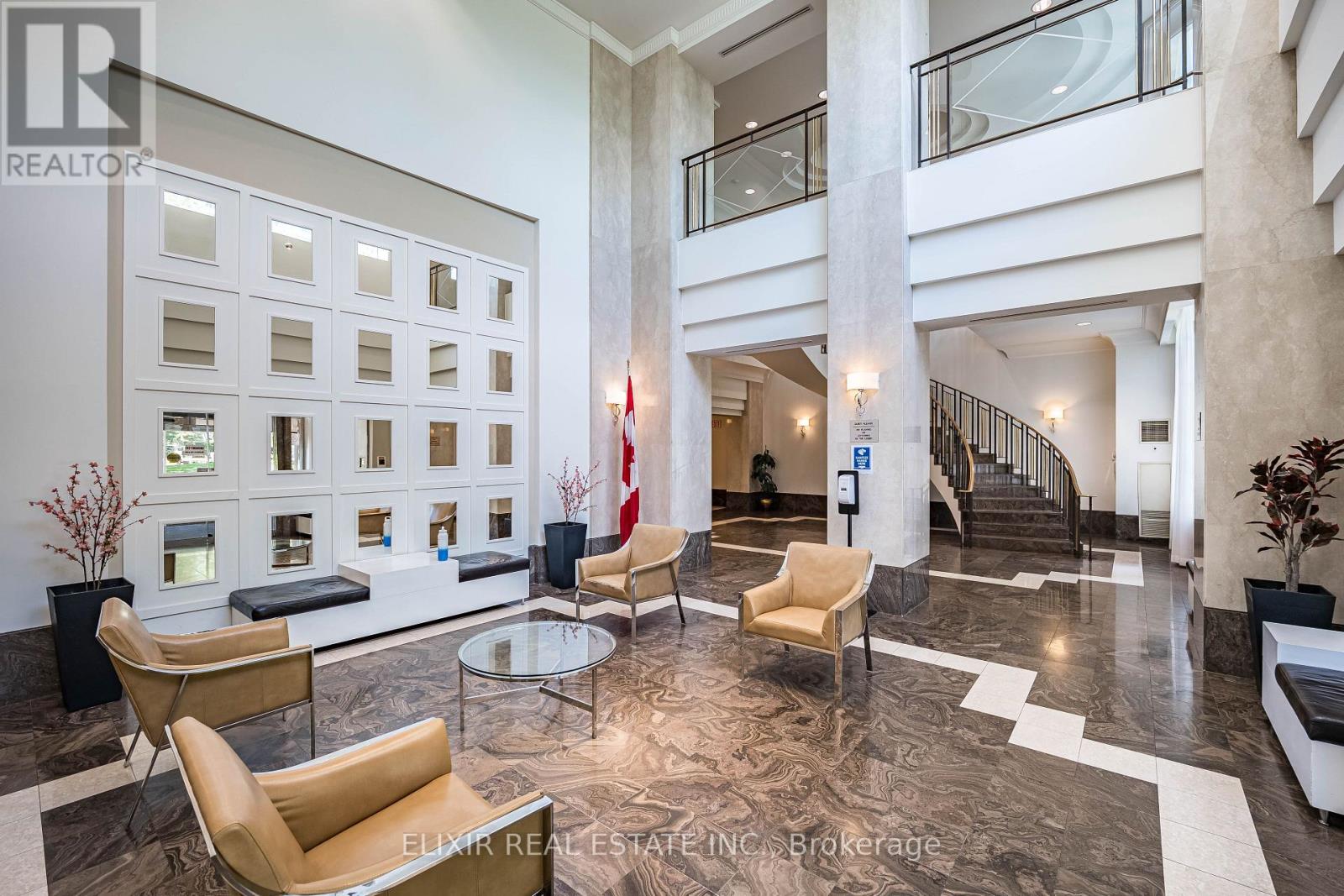 Photo 19 of 3035 68 Corporate Drive, Toronto ON