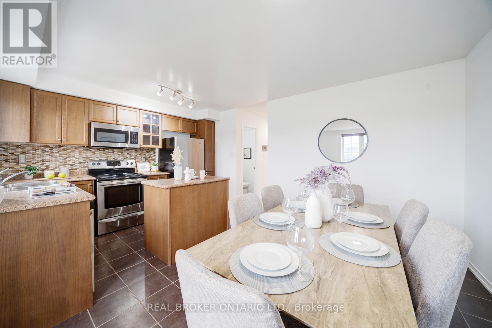 Photo 22 of 505 Rossland Road E, Ajax ON