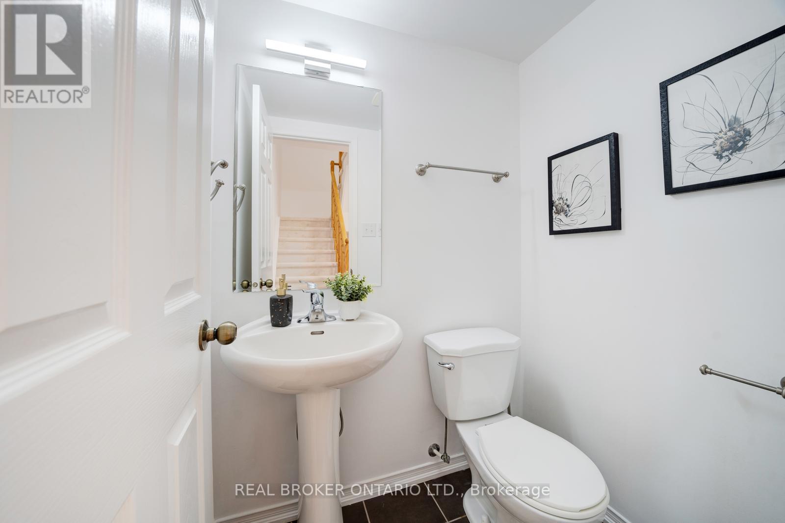 Photo 20 of 505 Rossland Road E, Ajax ON