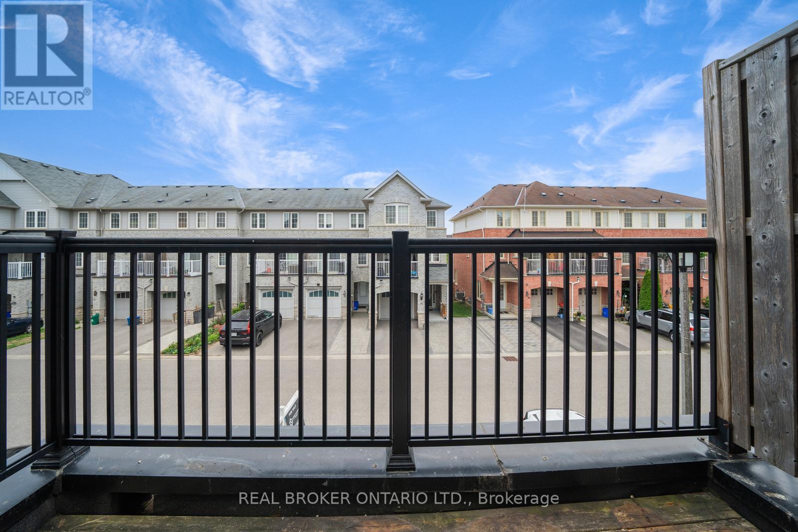 Photo 17 of 505 Rossland Road E, Ajax ON