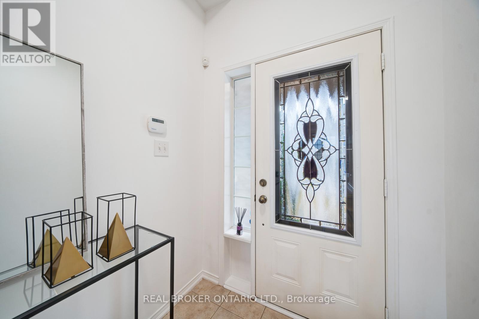 Photo 1 of 505 Rossland Road E, Ajax ON
