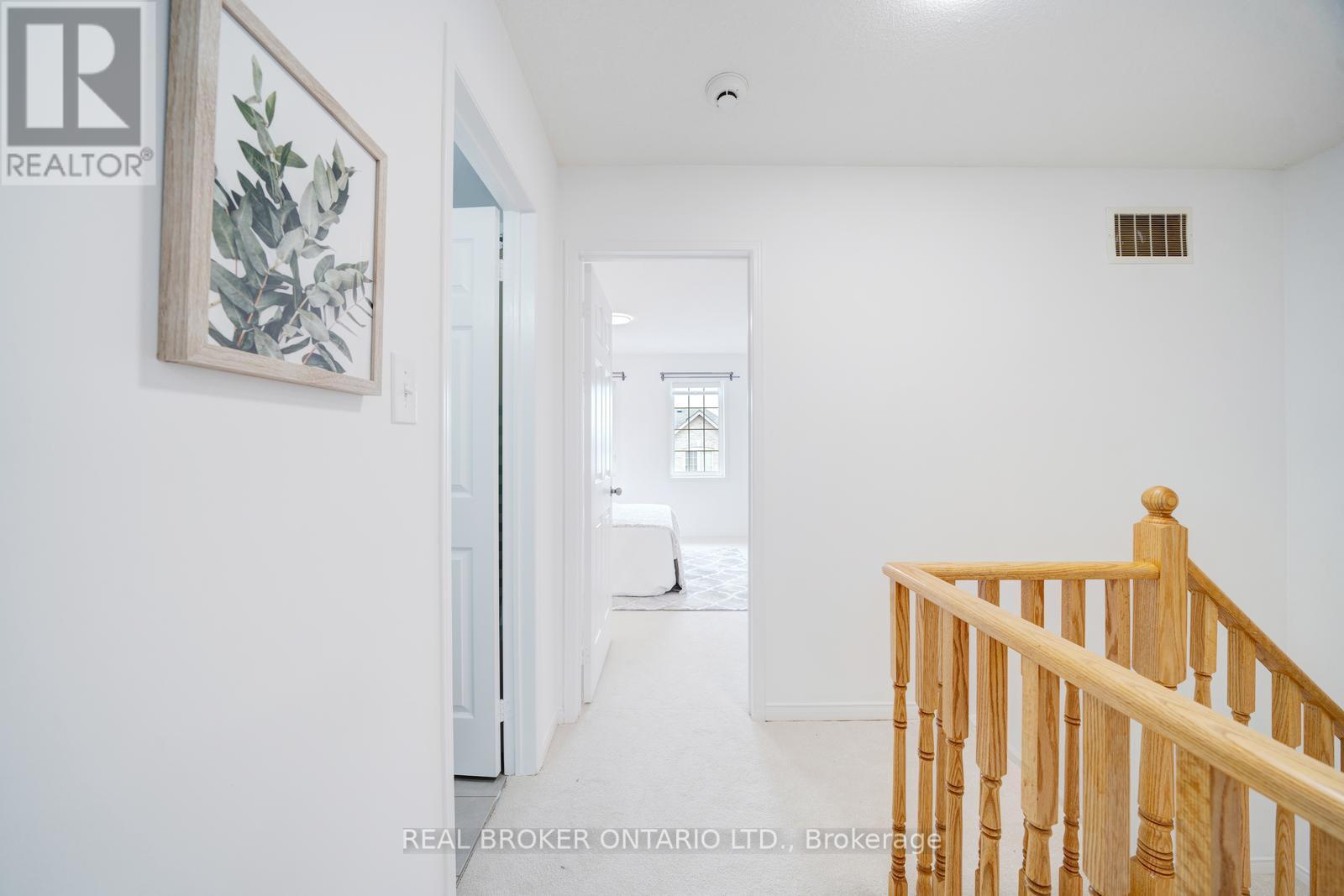 Photo 23 of 505 Rossland Road E, Ajax ON