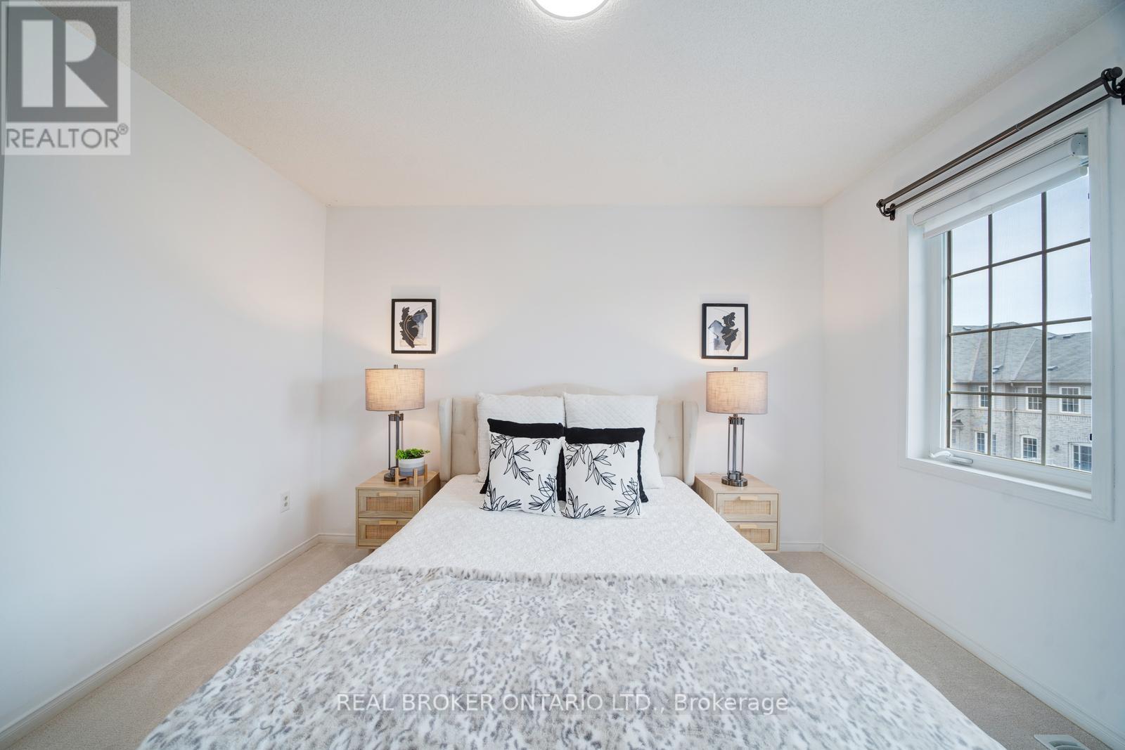 Photo 6 of 505 Rossland Road E, Ajax ON