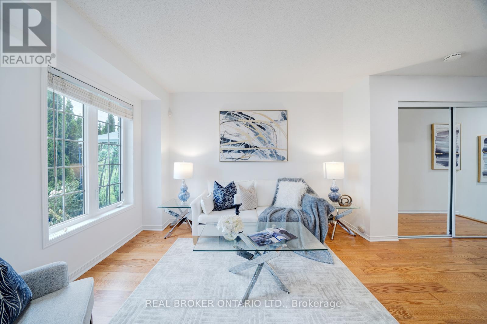 Photo 40 of 505 Rossland Road E, Ajax ON