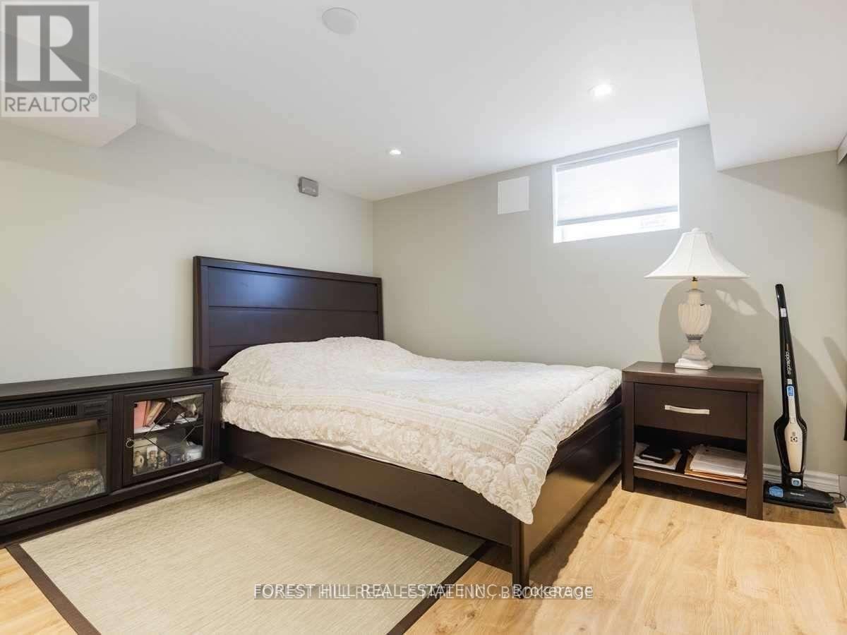 Photo 9 of Bsmt 632 Pharmacy Avenue, Toronto ON