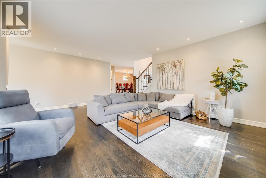 Photo 26 of 428 Old Tecumseh Road, Lakeshore ON