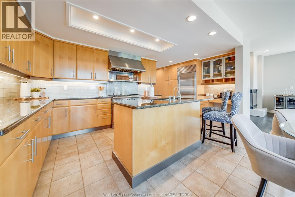 Photo 15 of 428 Old Tecumseh Road, Lakeshore ON