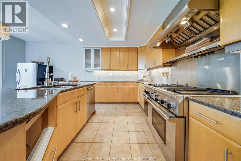 Photo 31 of 428 Old Tecumseh Road, Lakeshore ON