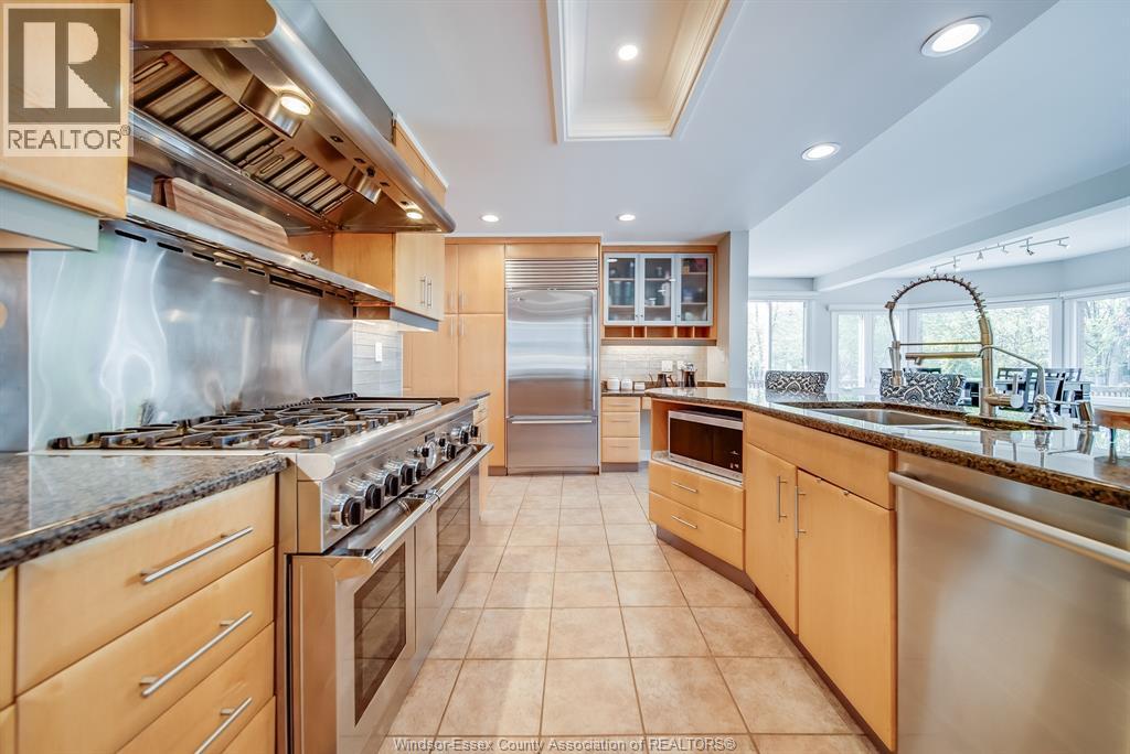 Photo 18 of 428 Old Tecumseh Road, Lakeshore ON
