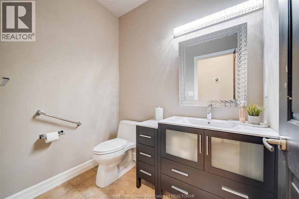 Photo 37 of 428 Old Tecumseh Road, Lakeshore ON